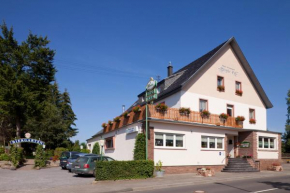 Отель Hotel-Restaurant Birgeler Hof  Birgel